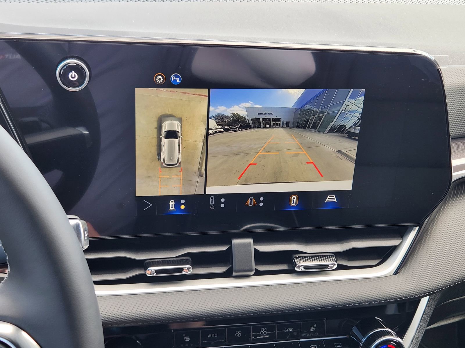 New 2026 Chevrolet Equinox LT w/ Convenience Package II image 17