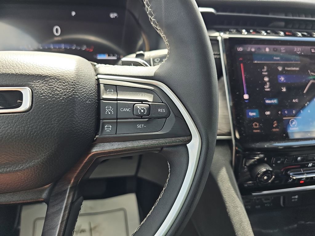 Used 2023 Jeep Grand Cherokee L Limited w/ Luxury Tech Group II image 23