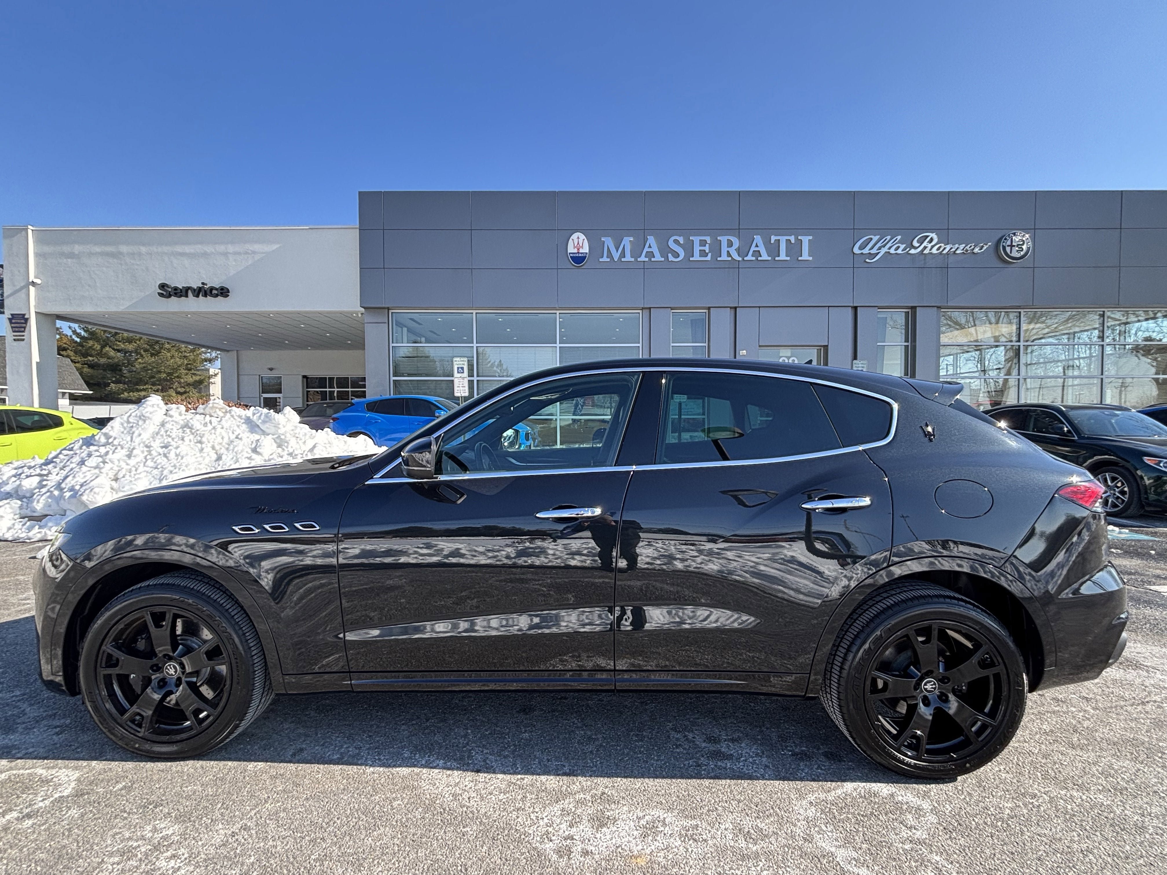 Used 2023 Maserati Levante Modena AWD/4WD image 2