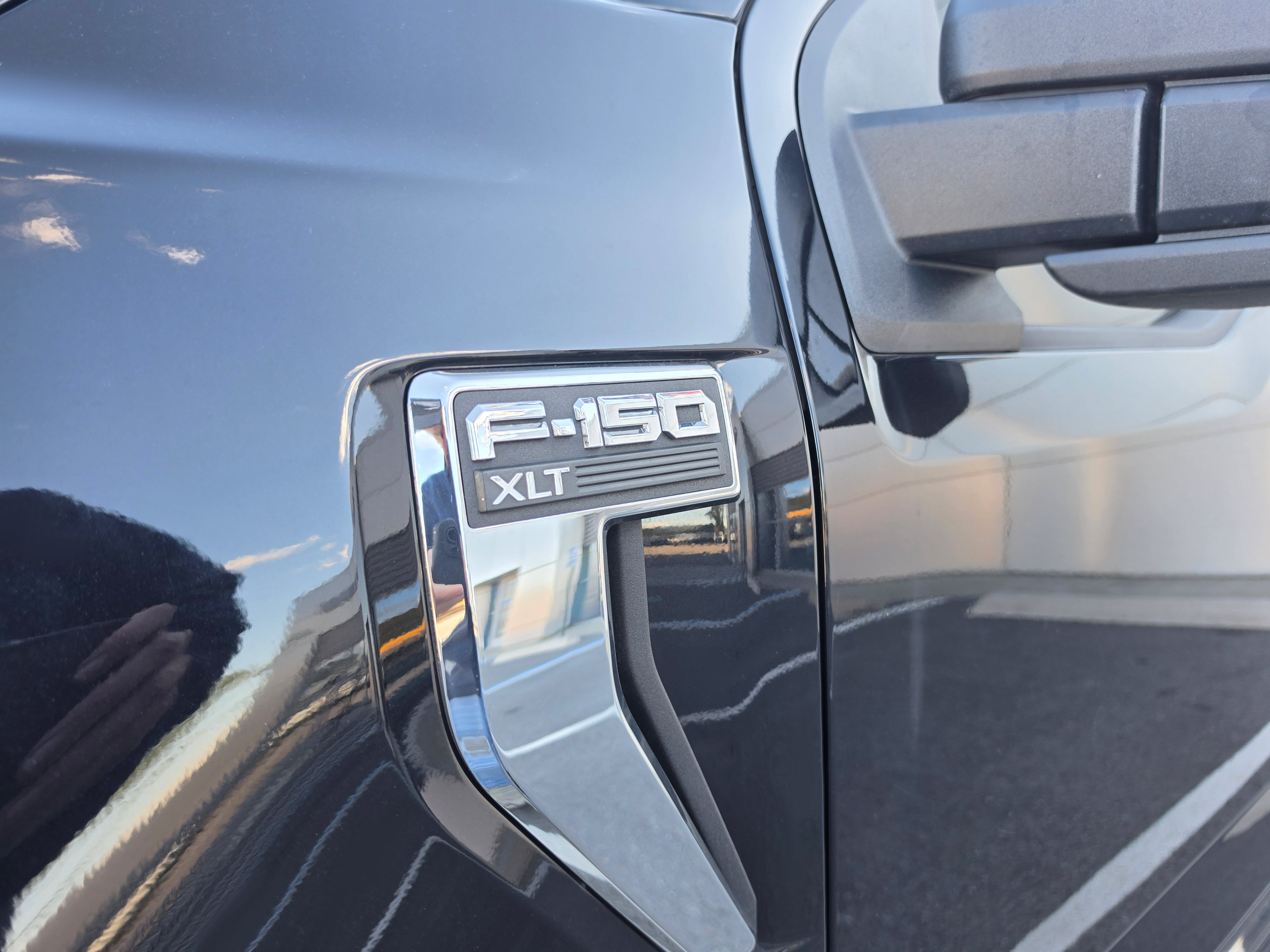 Used 2022 Ford F150 XLT w/ Trailer Tow Package AWD/4WD image 12