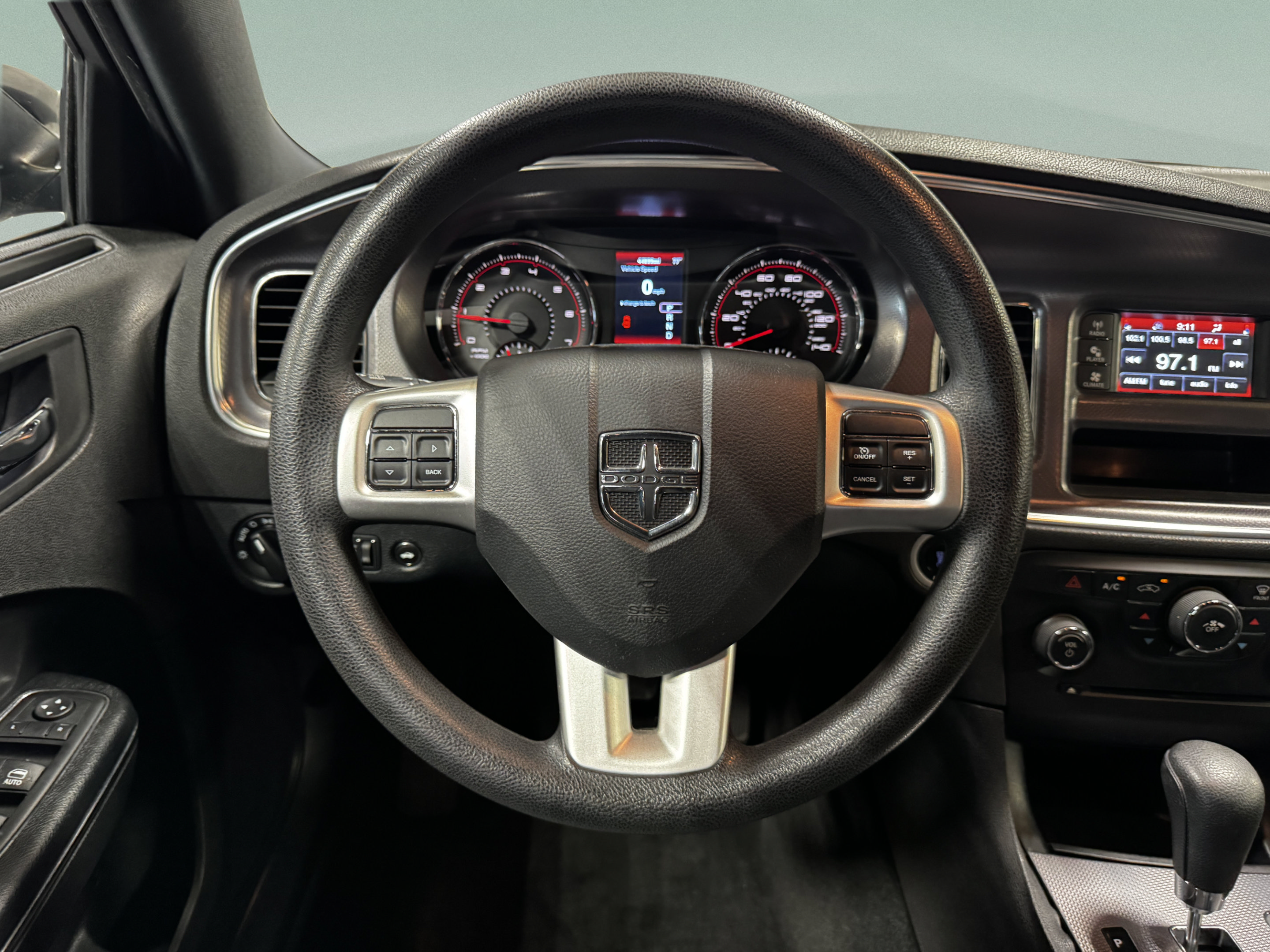 Used 2014 Dodge Charger SE RWD image 18