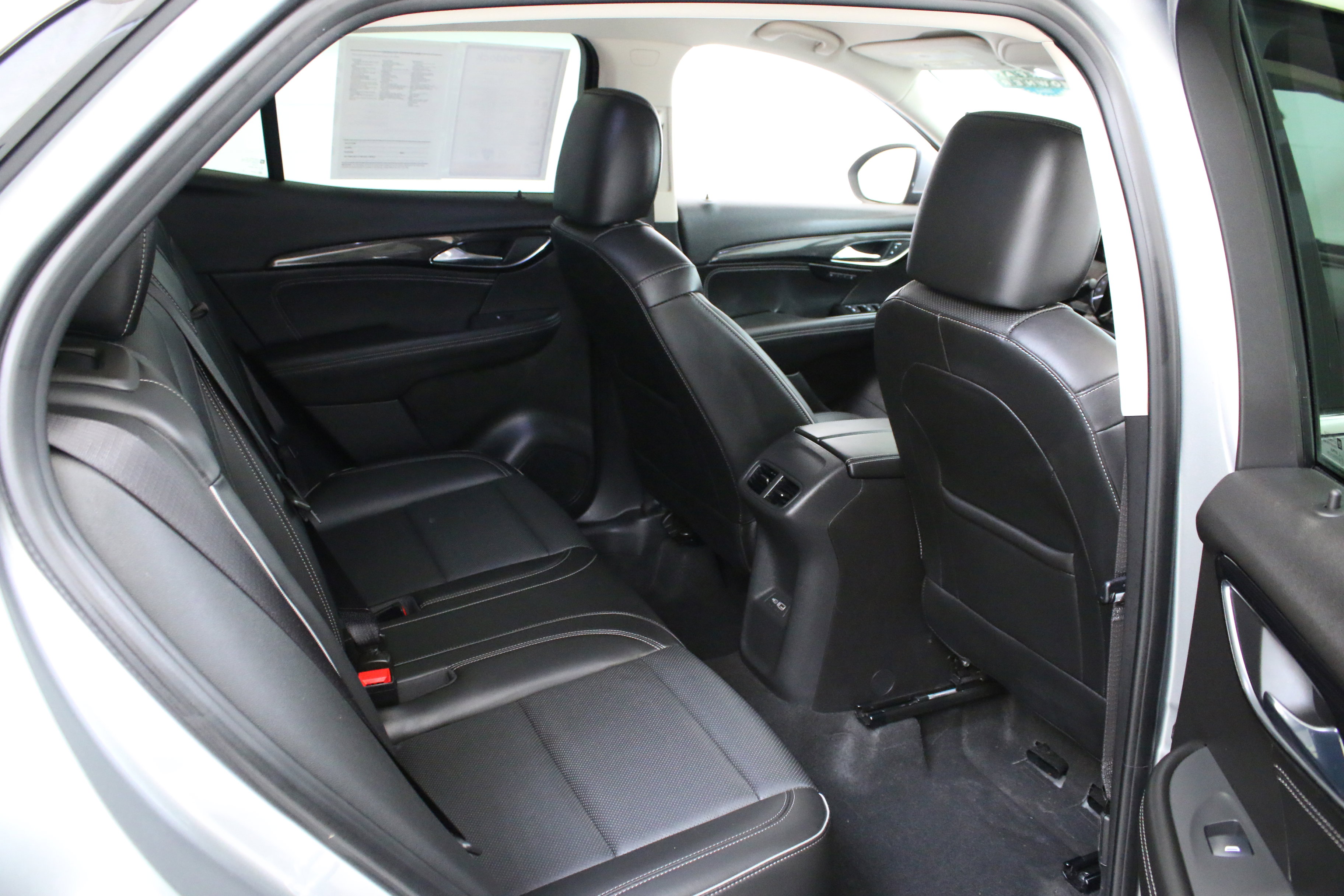 Used 2023 Buick Envision Essence image 28
