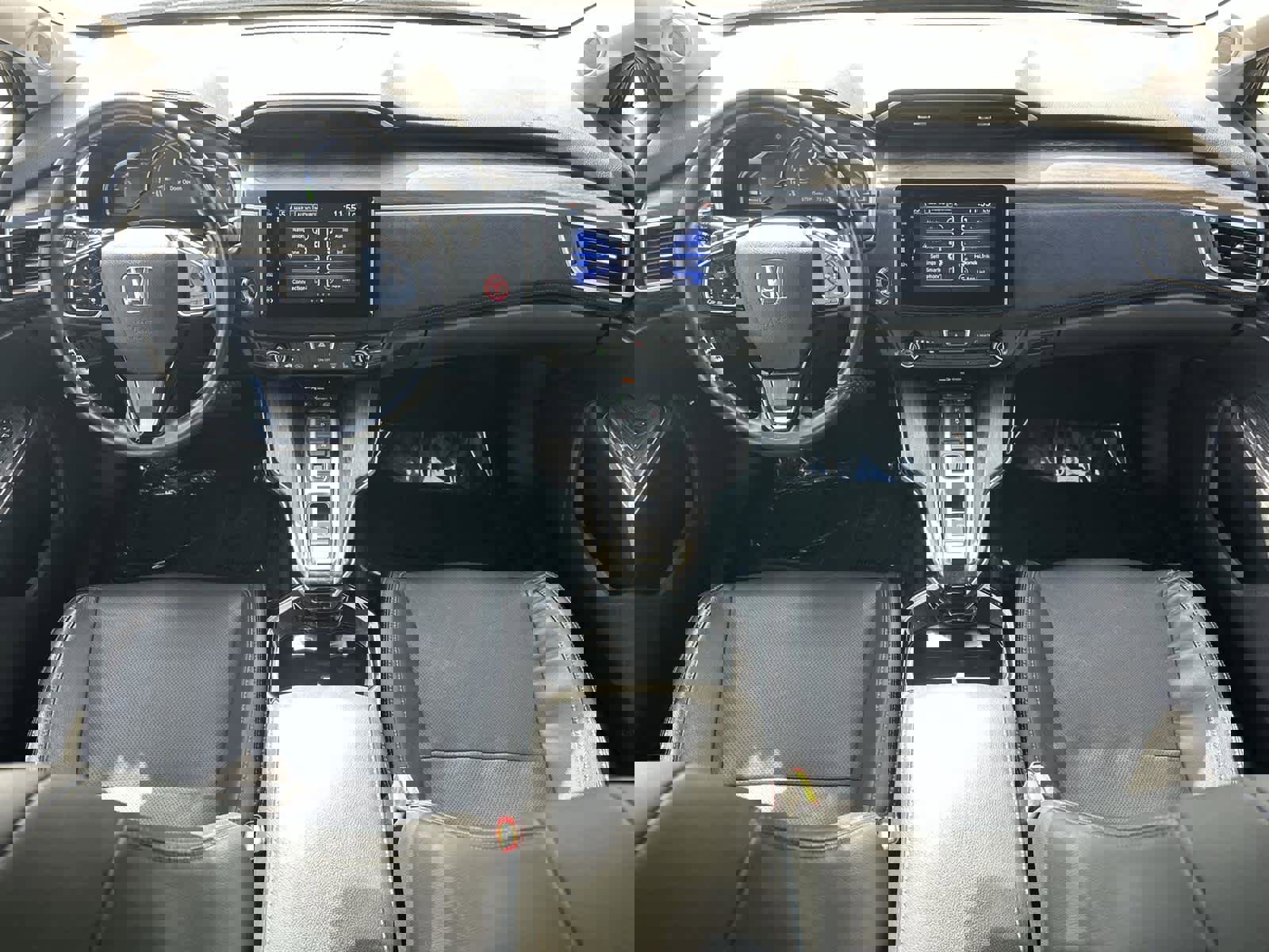 Used 2018 Honda Clarity Touring image 10