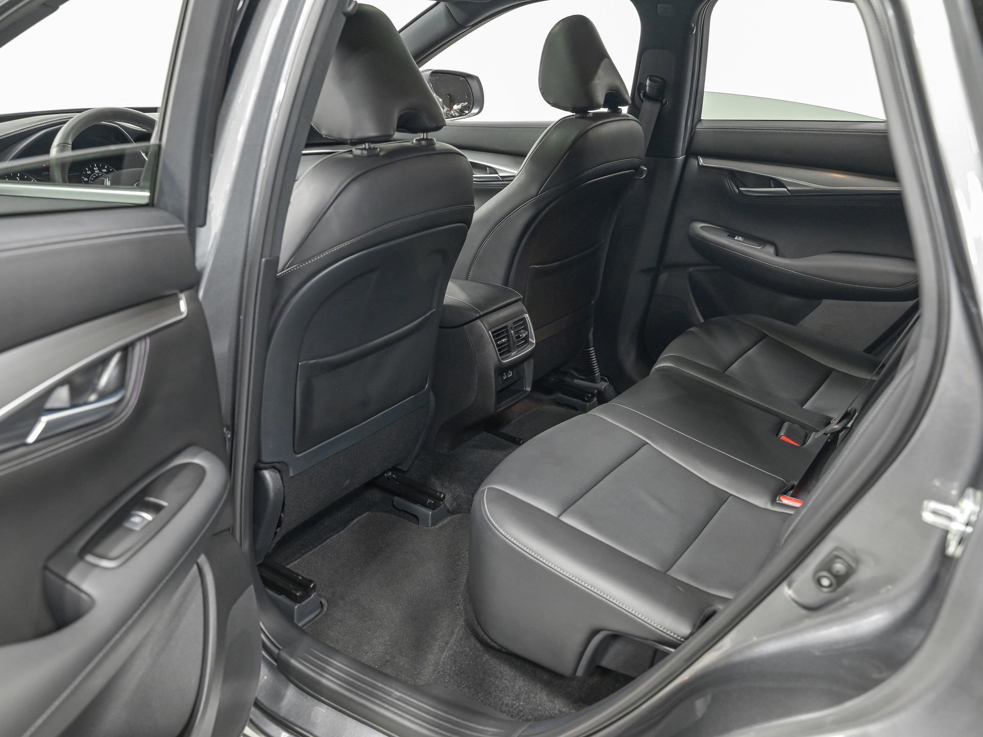 Used 2025 INFINITI QX55 Luxe w/ Cargo Package image 29