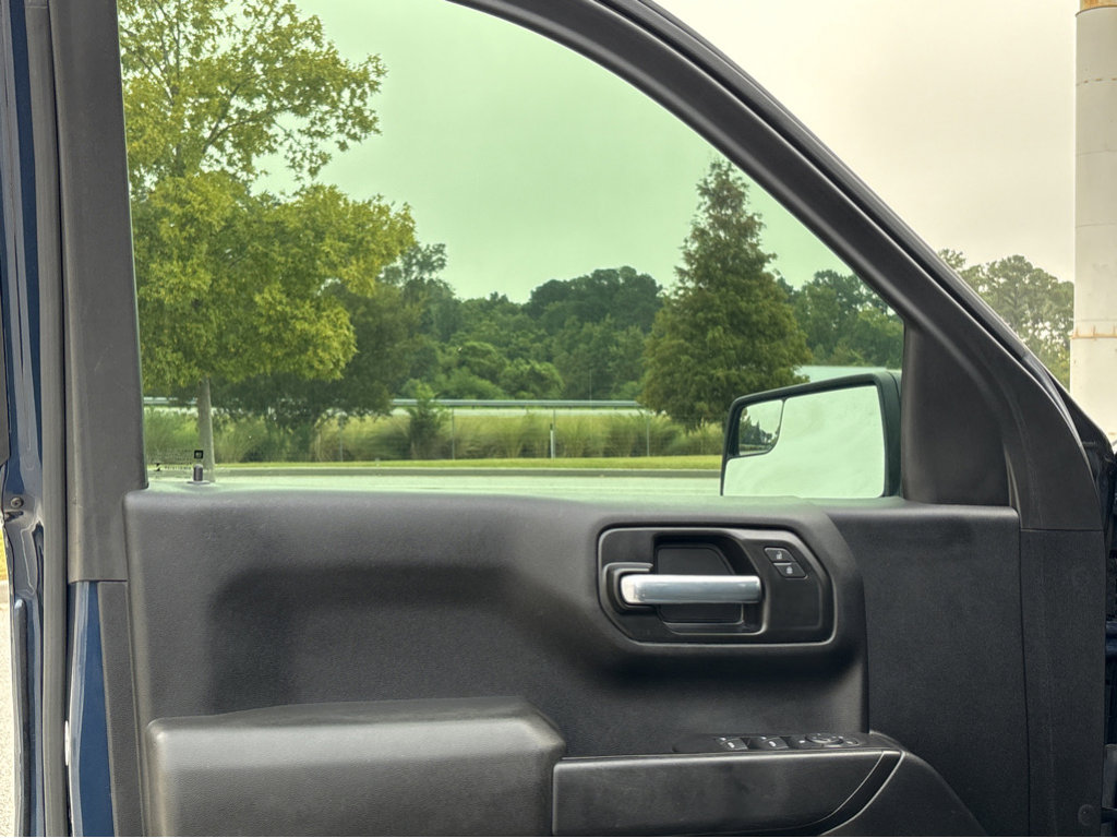 Used 2021 Chevrolet Silverado 1500 Custom image 10