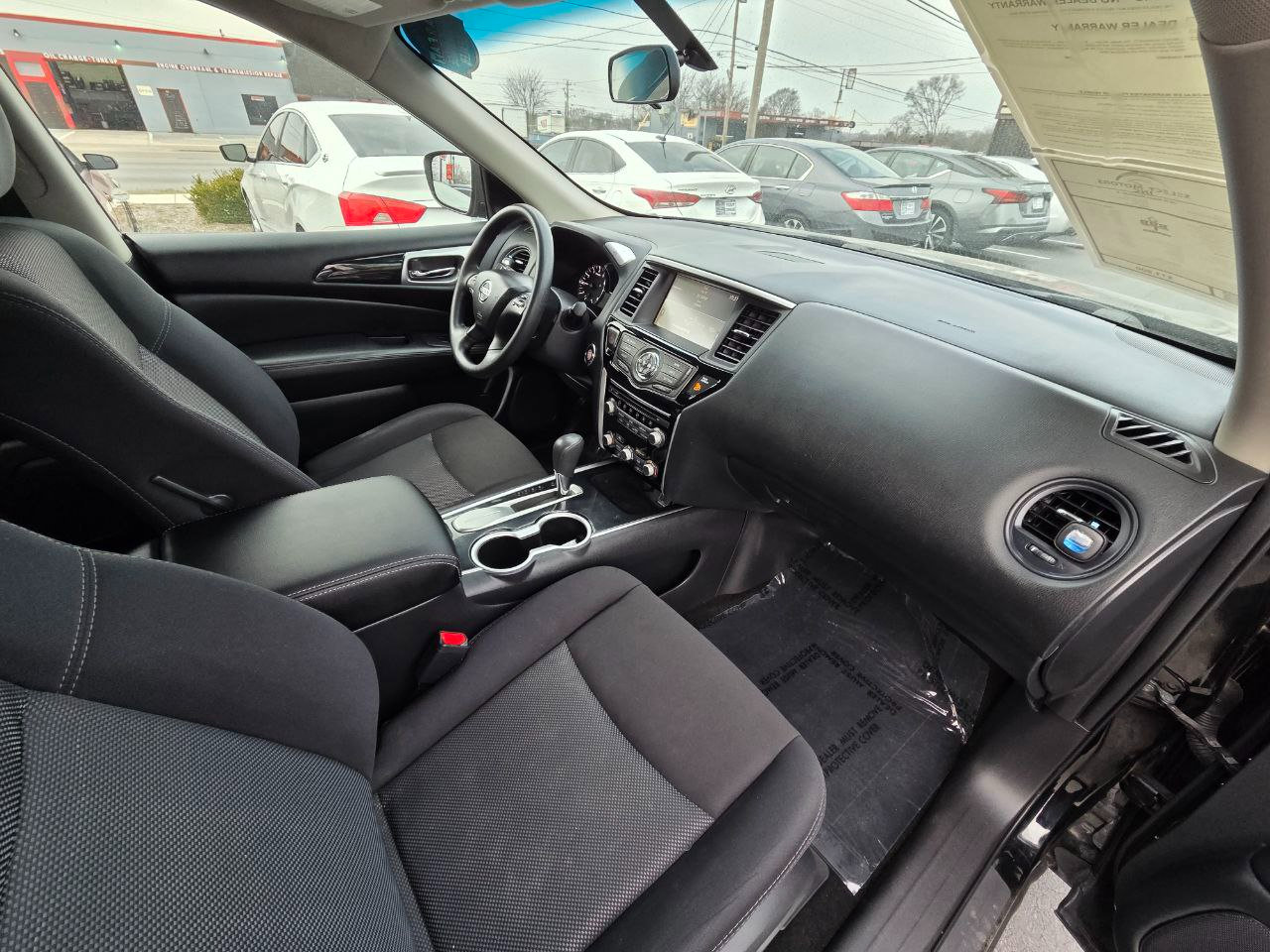 Used 2019 Nissan Pathfinder S image 19