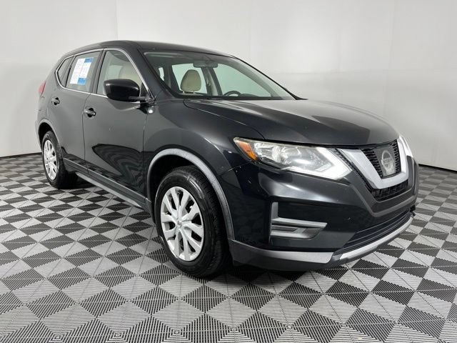 Used 2017 Nissan Rogue S FWD image 3