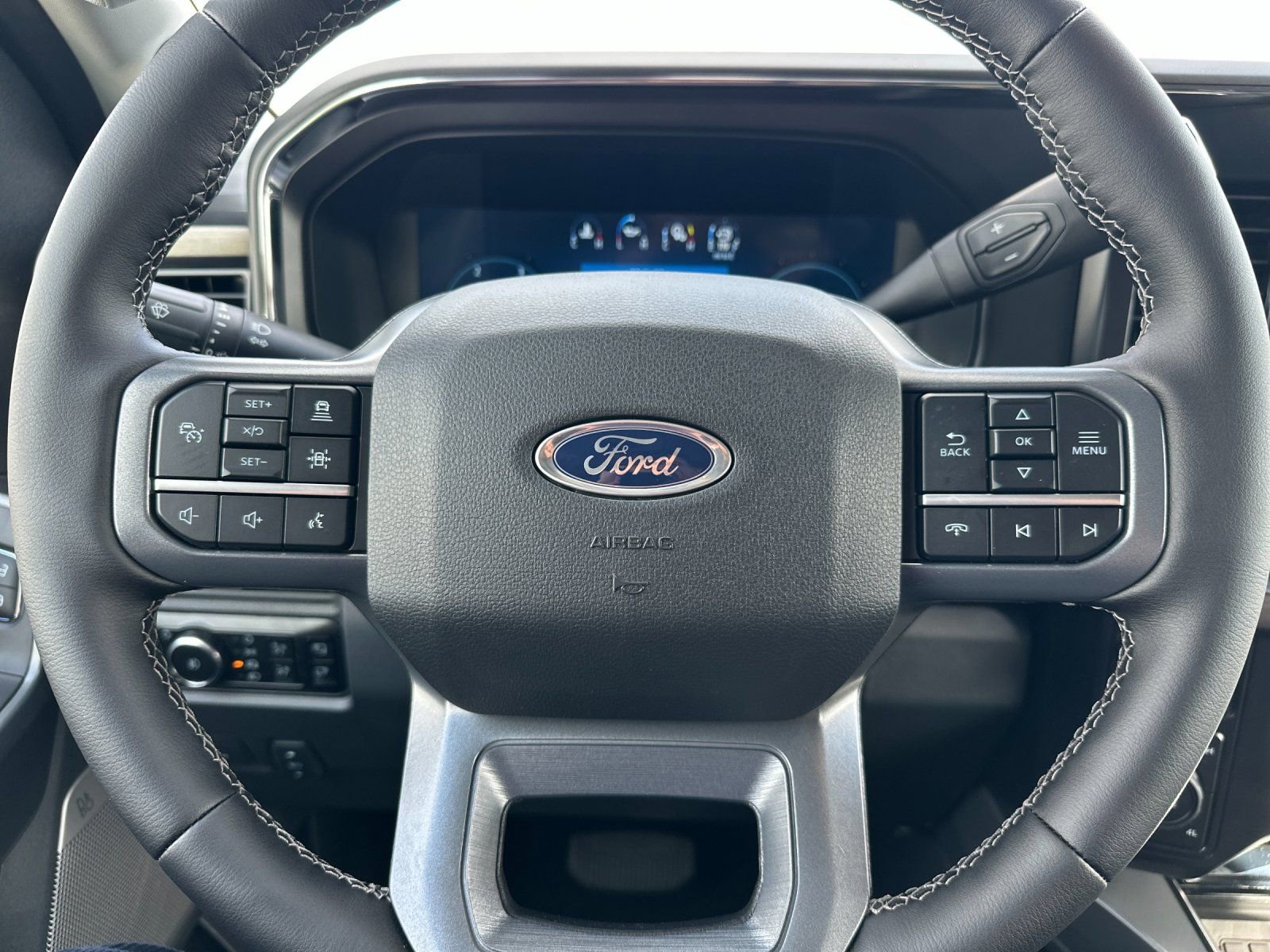 New 2026 Ford F350 Lariat w/ Black Appearance Package image 27