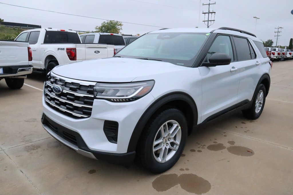 New 2026 Ford Explorer Active image 11