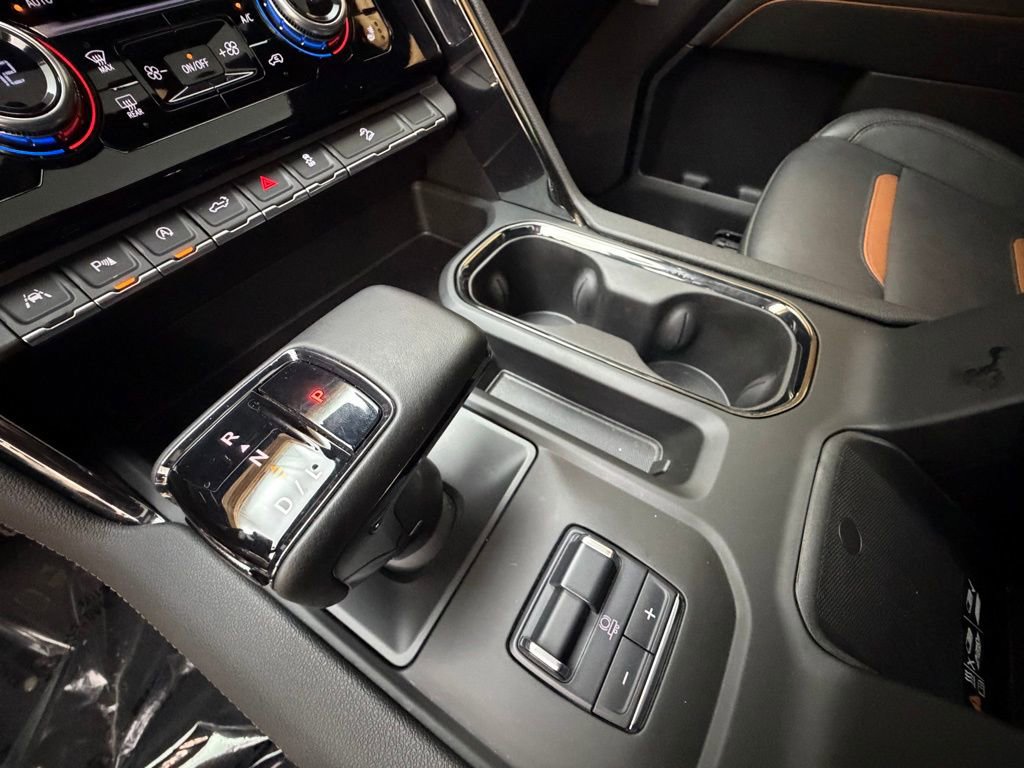 Used 2024 GMC Sierra 1500 AT4 w/ Technology Package image 19