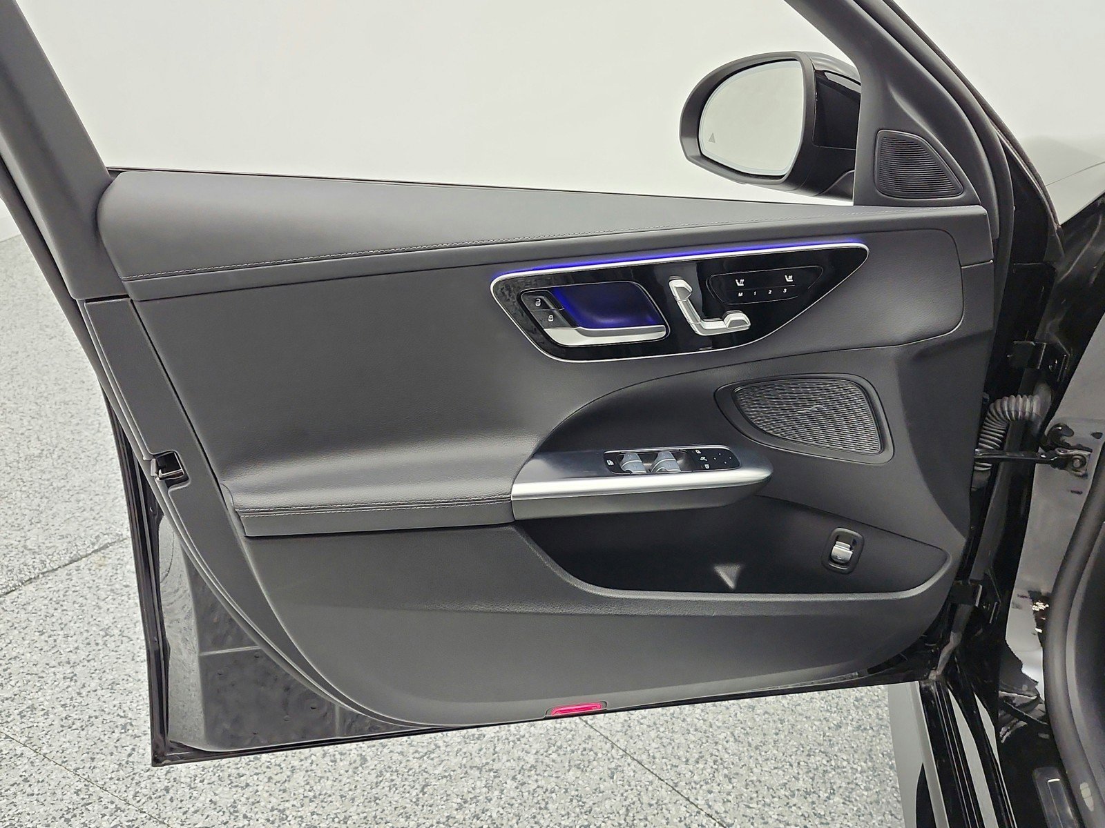 Used 2023 Mercedes-Benz C 300 Sedan image 15