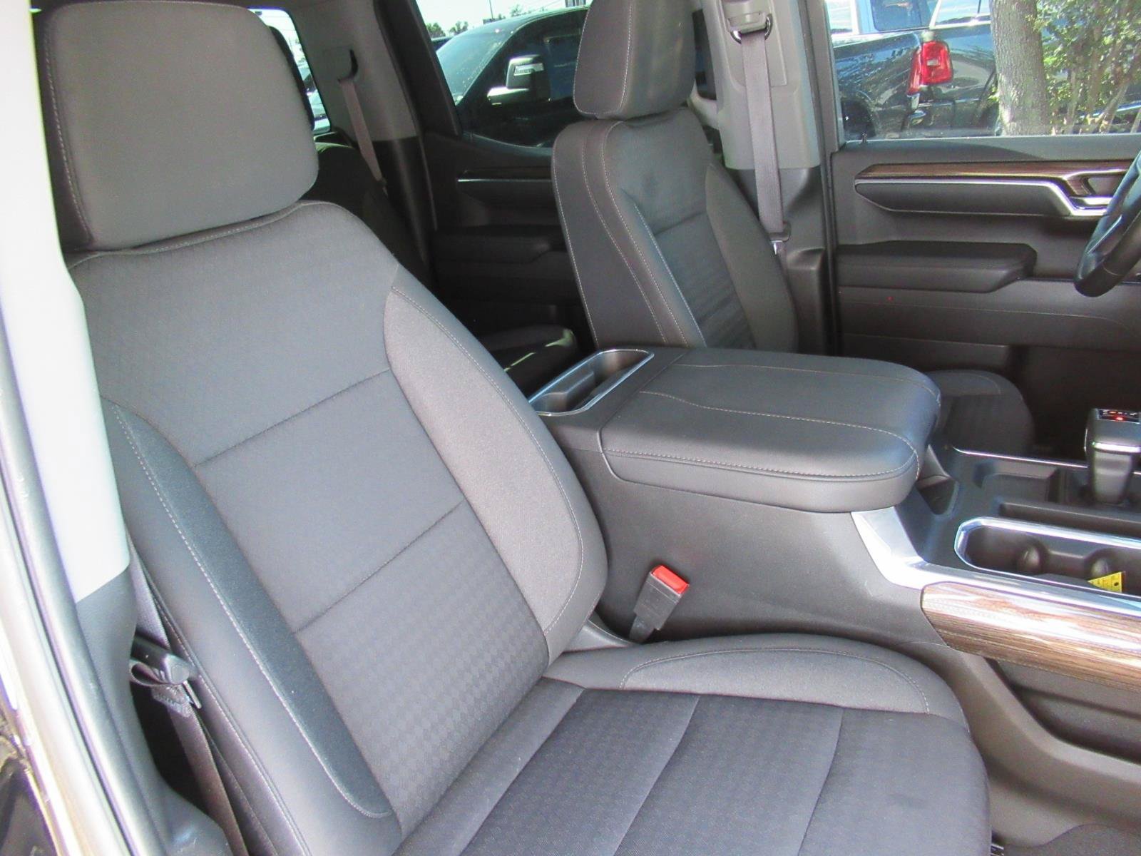 Used 2023 Chevrolet Silverado 1500 RST AWD/4WD image 11
