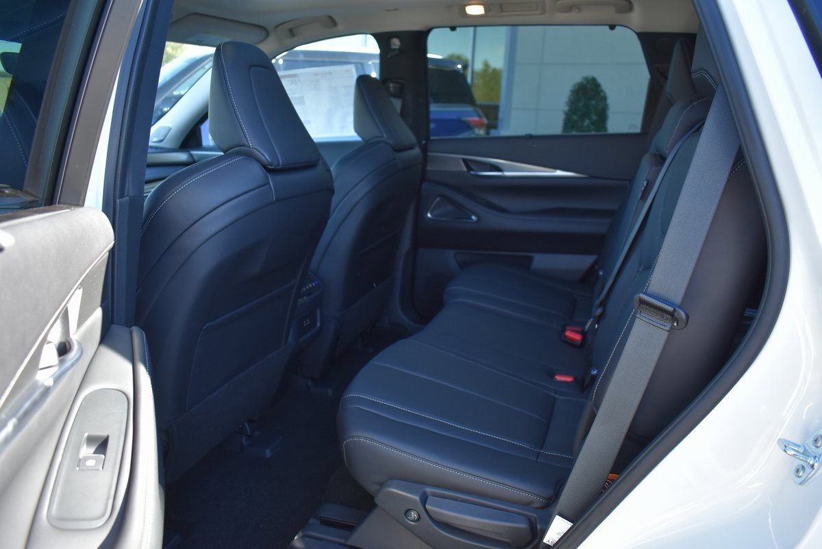 New 2025 INFINITI QX60 Luxe w/ Lighting Package (N94) image 11
