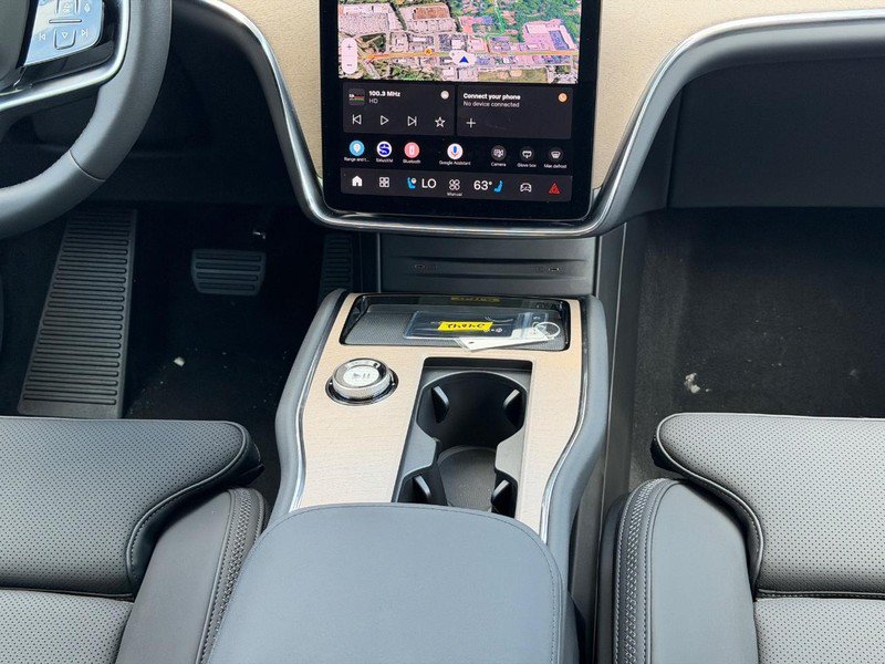 New 2026 Volvo EX90 Plus AWD/4WD image 8
