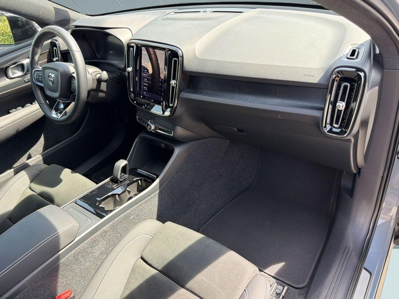 Certified 2023 Volvo C40 P8 Recharge Ultimate image 31