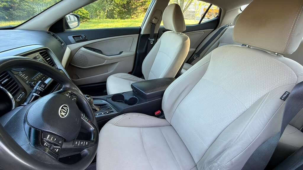 Used 2012 Kia Optima LX FWD image 13