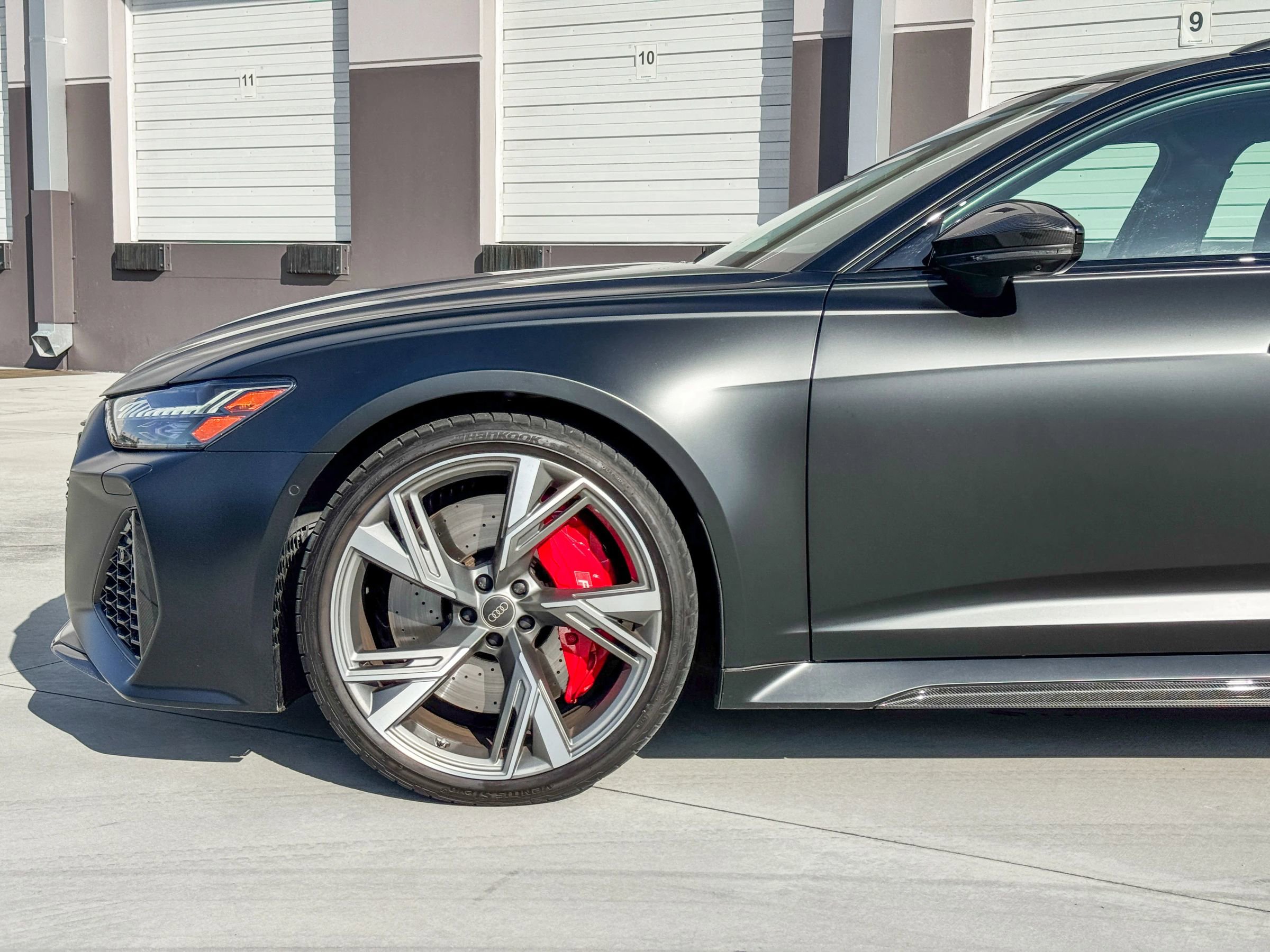 Used 2023 Audi RS 6 w/ Carbon Optic Package image 35