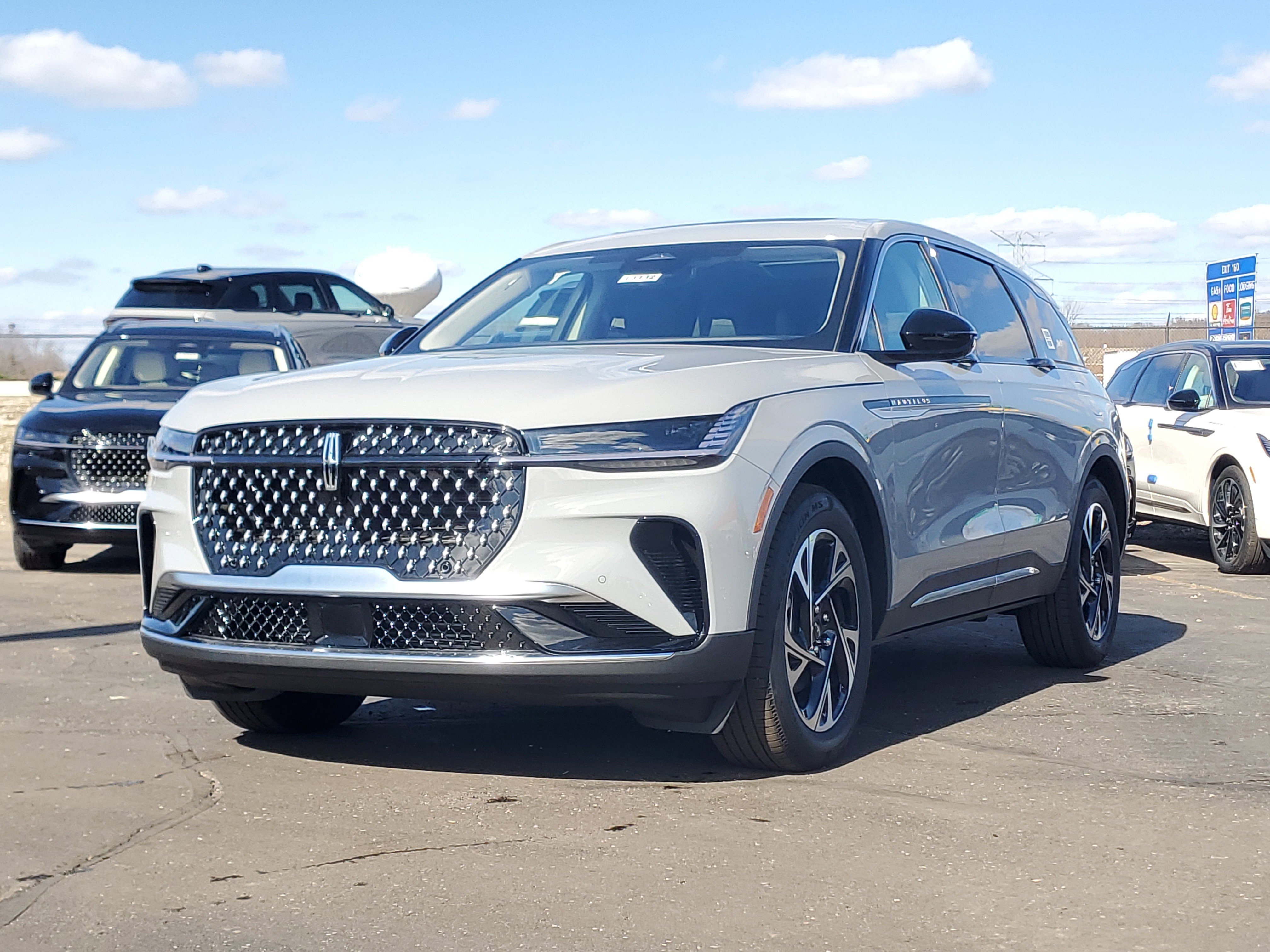 New 2026 Lincoln Nautilus Premier w/ Equipment Group 102A image 2