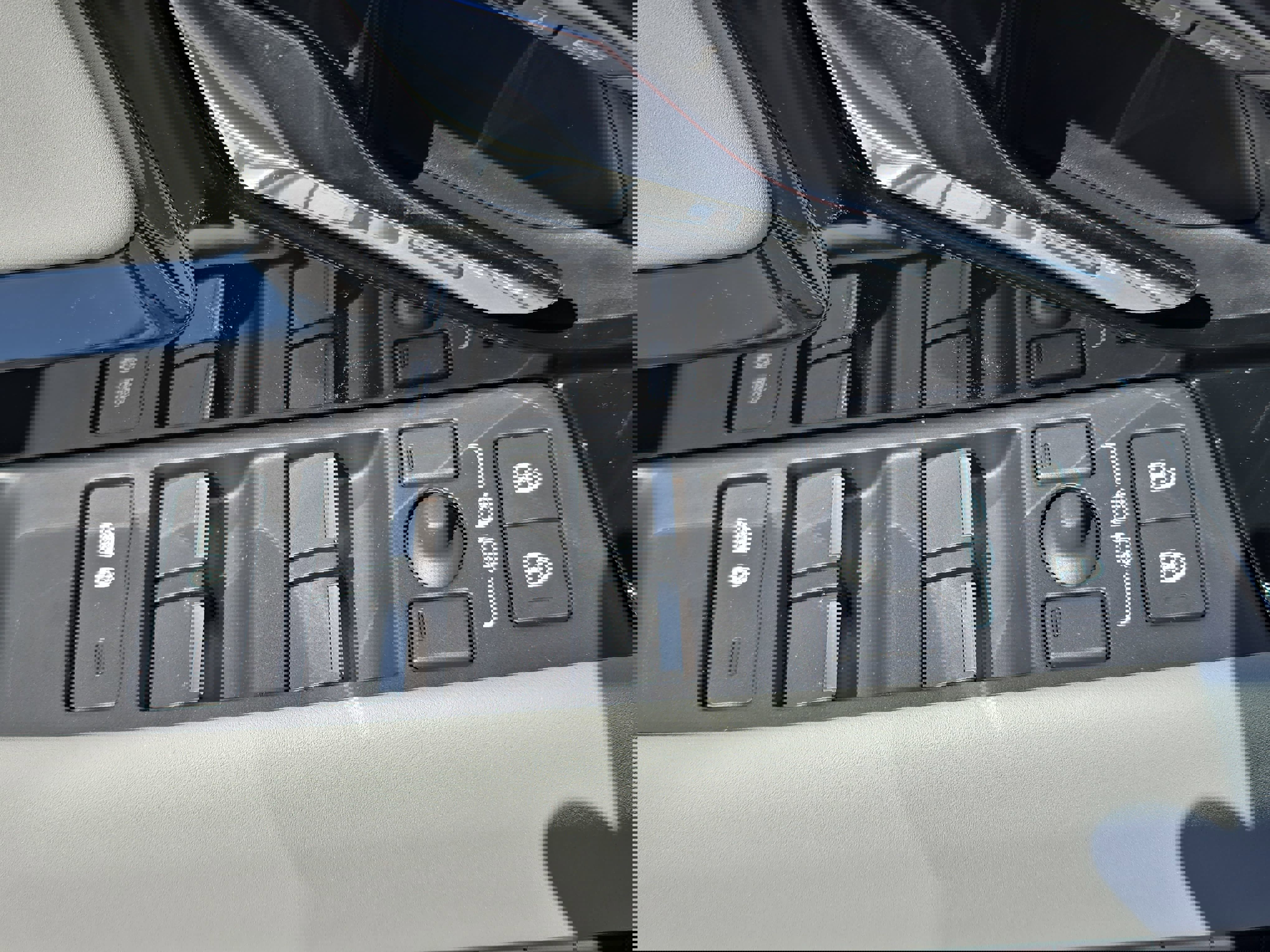 New 2026 Land Rover Range Rover Evoque S image 28