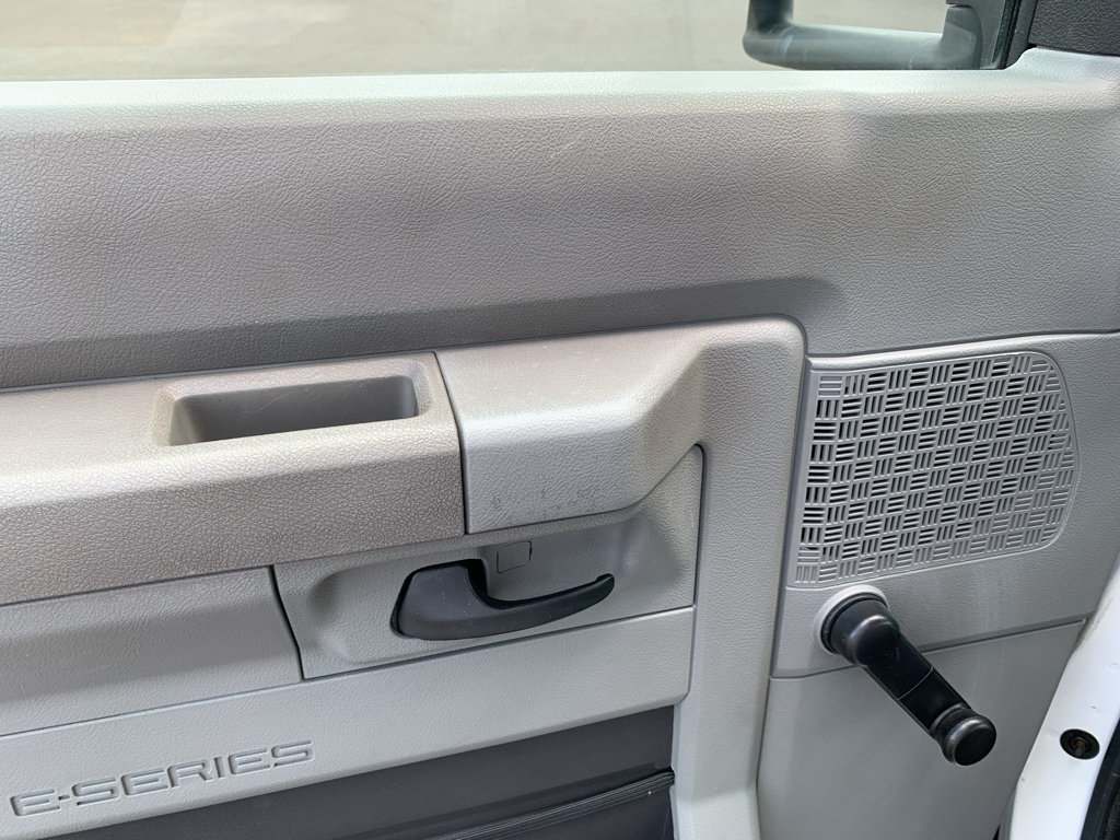 Used 2010 Ford E-450 and Econoline 450 Super Duty RWD image 14