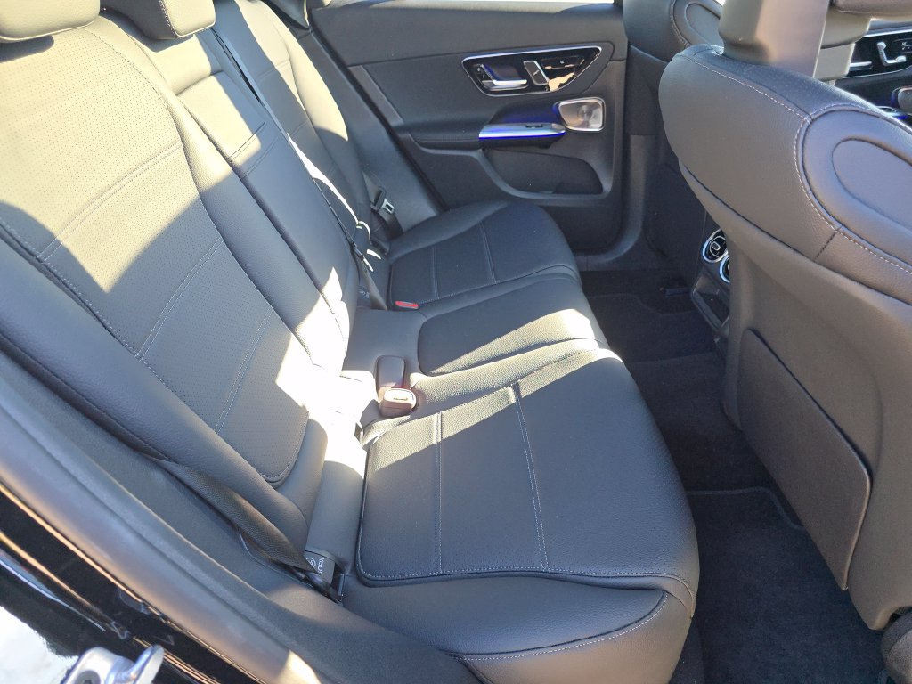 Used 2026 Mercedes-Benz GLC 300 4MATIC image 19