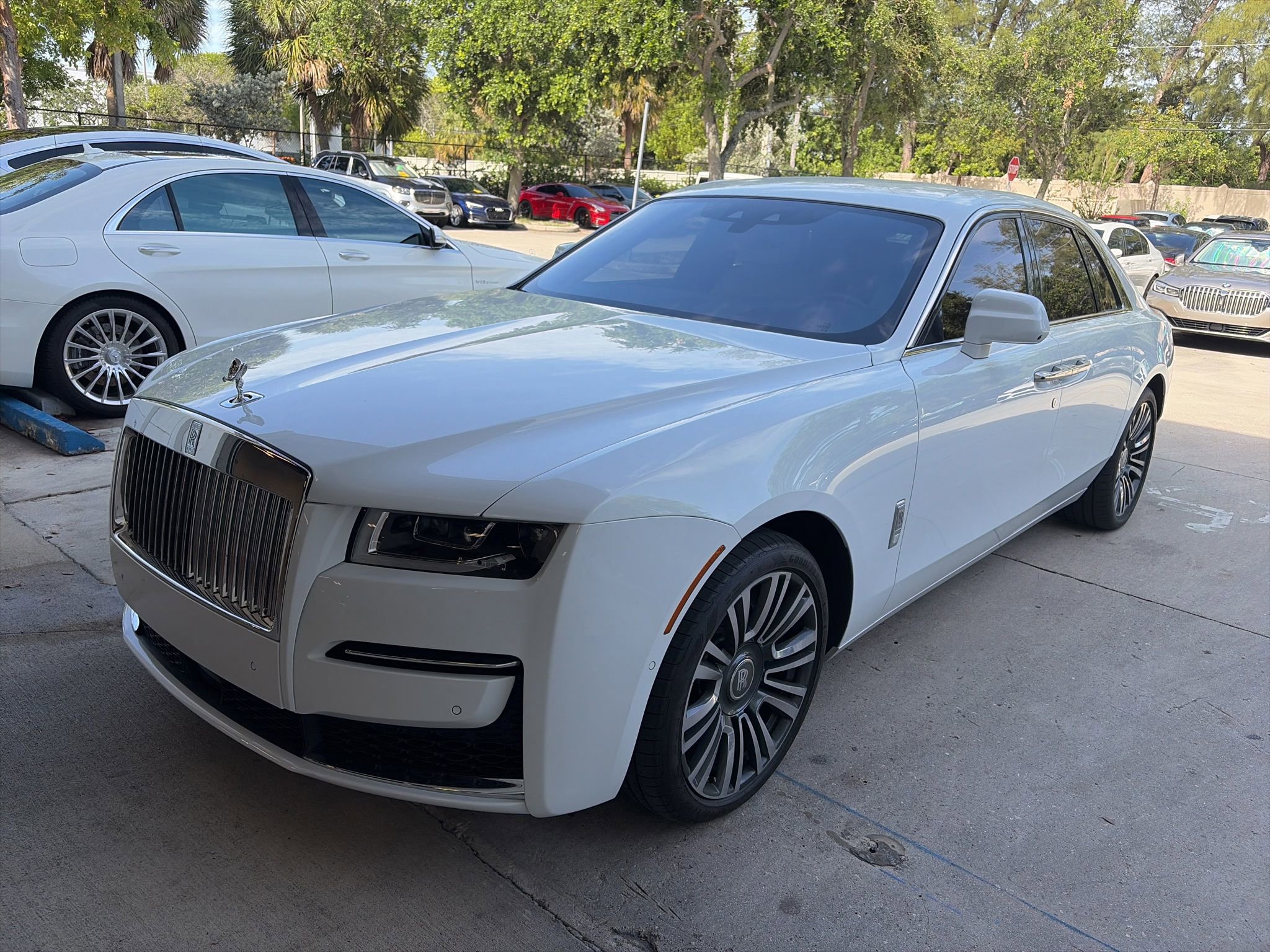 Used 2022 Rolls-Royce Ghost AWD/4WD image 2