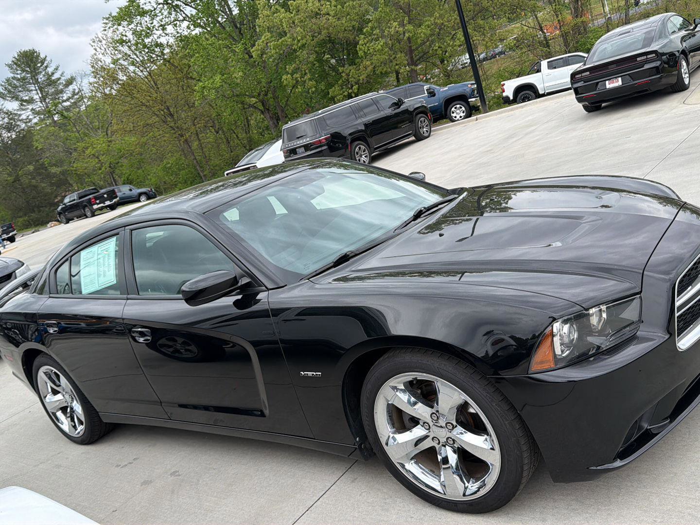 Used 2012 Dodge Charger R/T RWD image 2