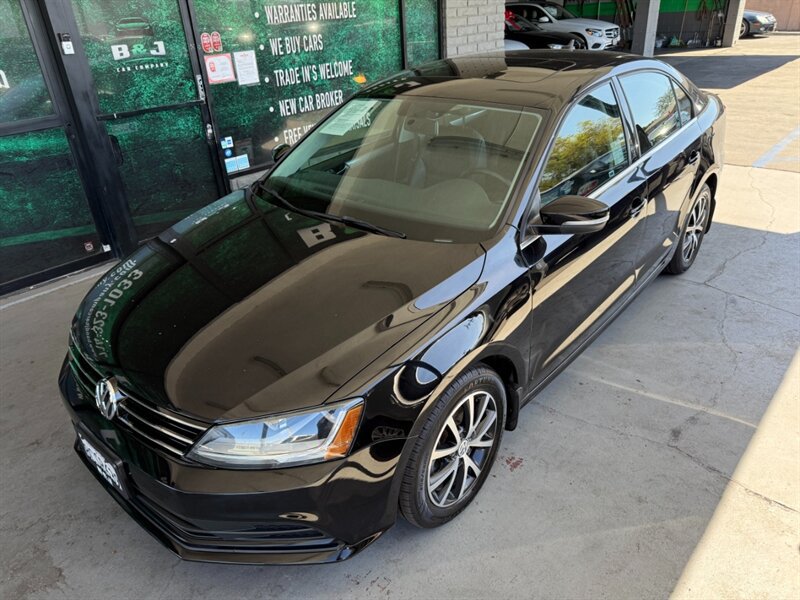 Used 2018 Volkswagen Jetta SE FWD image 2