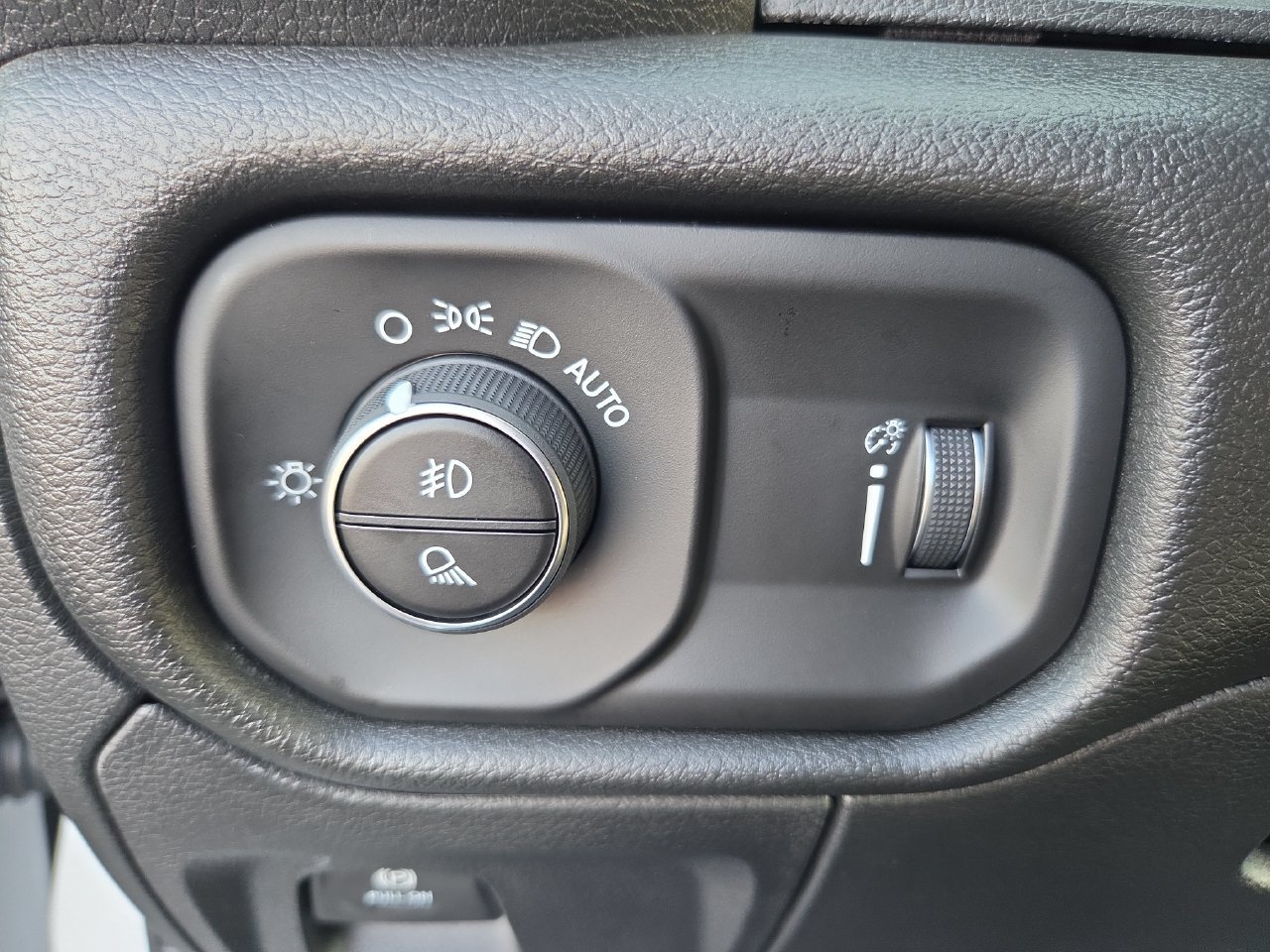 New 2026 RAM 1500 Big Horn AWD/4WD image 30