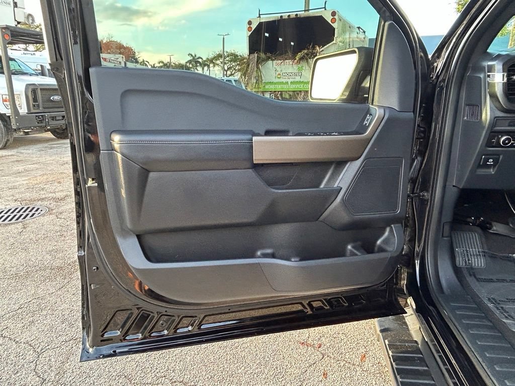 Used 2025 Ford F150 STX w/ Equipment Group 201A FX4 AWD/4WD image 34