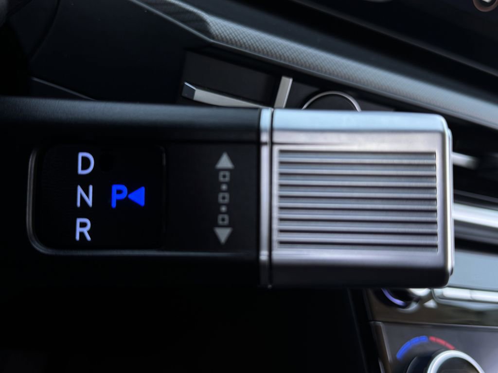 Used 2025 Hyundai Santa Fe SEL image 16