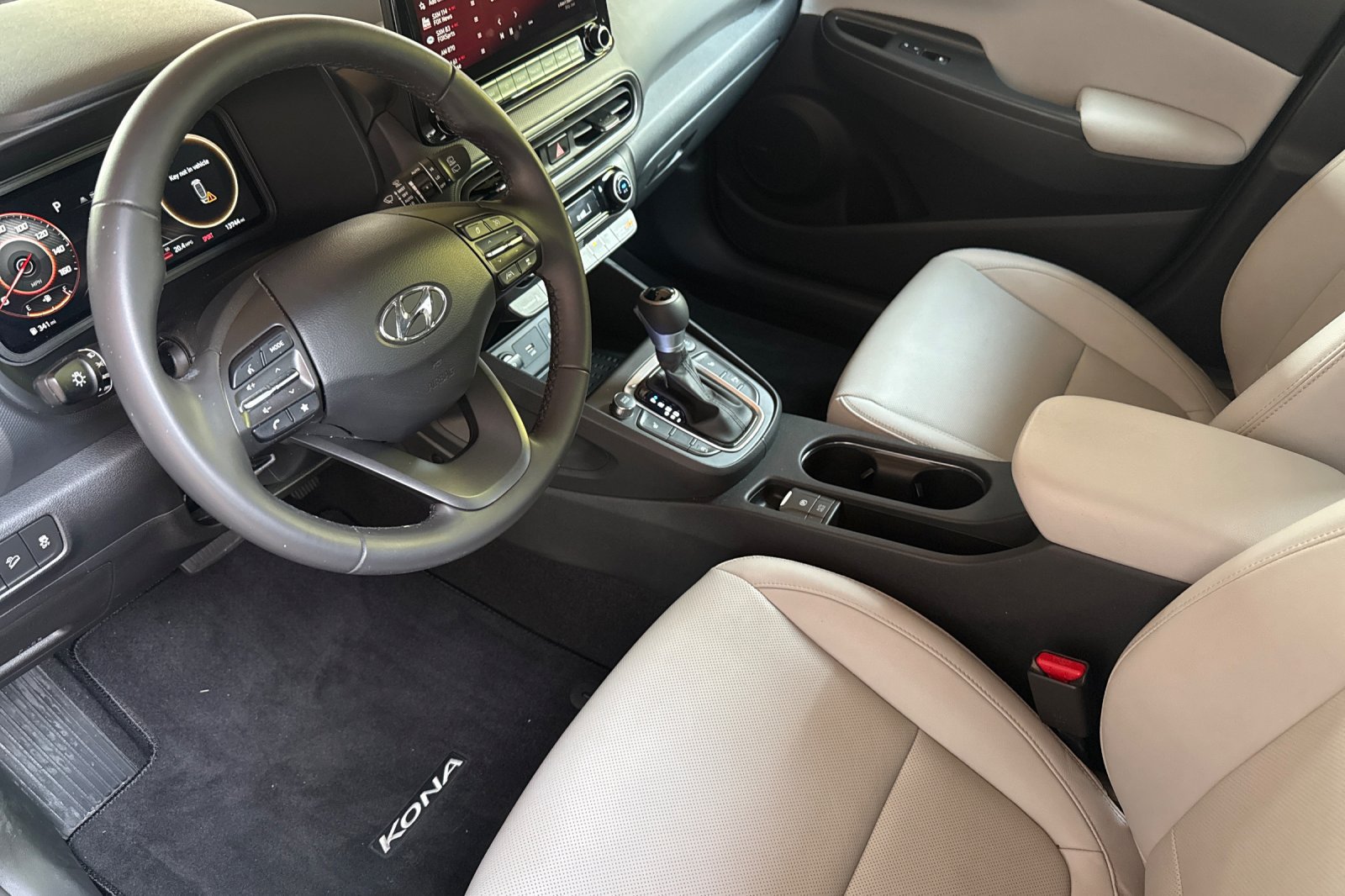 Used 2023 Hyundai Kona Limited AWD/4WD image 11