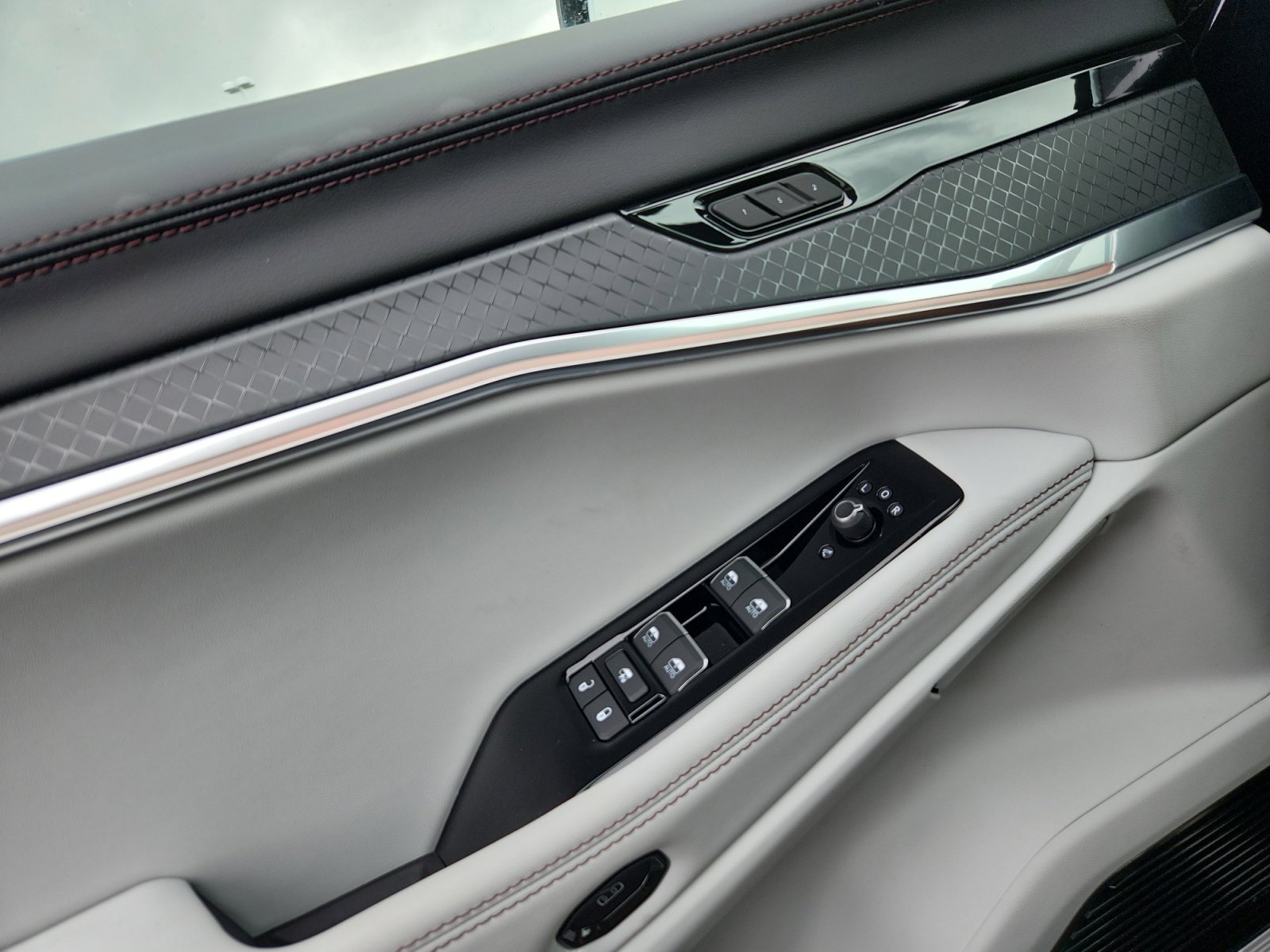 New 2025 Jeep Wagoneer S Limited w/ Comfort Package image 16