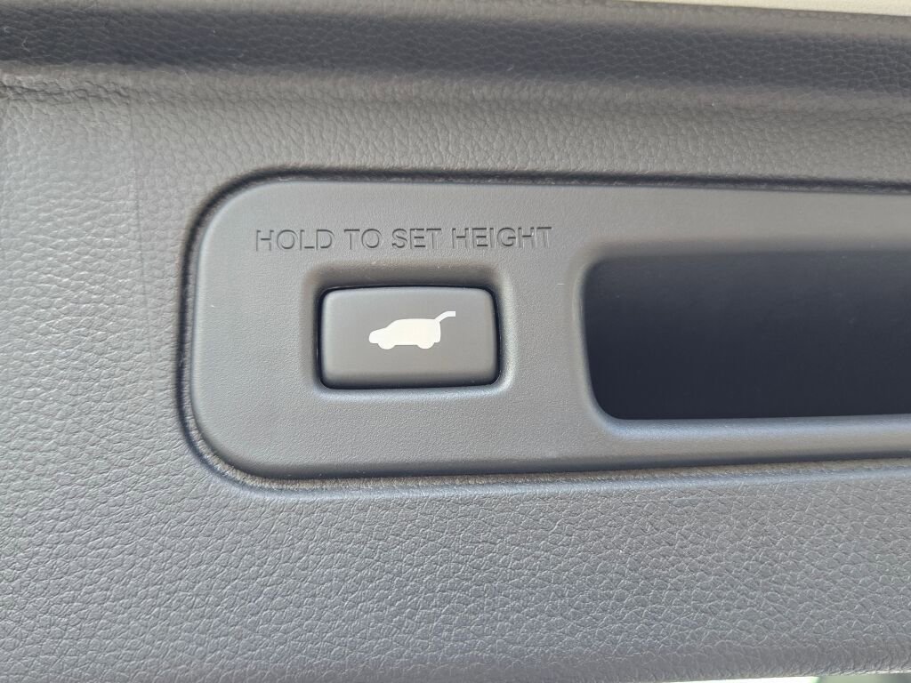 Used 2025 Honda Pilot Elite image 18