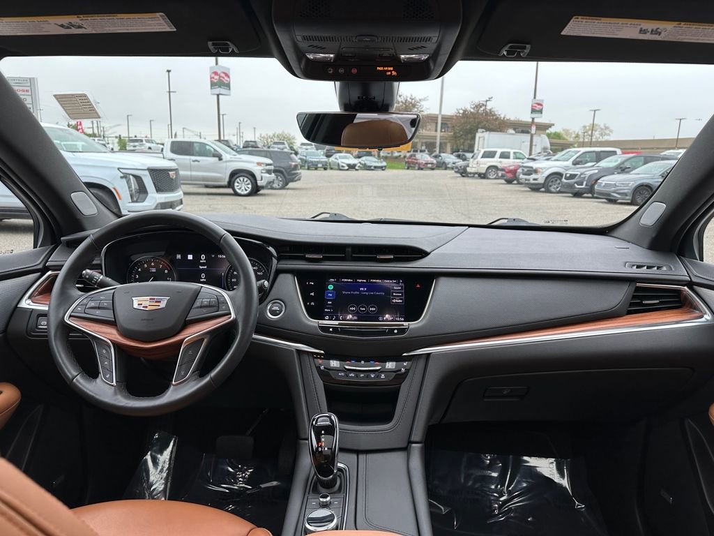 Certified 2023 Cadillac XT5 Premium Luxury w/ Technology Package AWD/4WD image 12