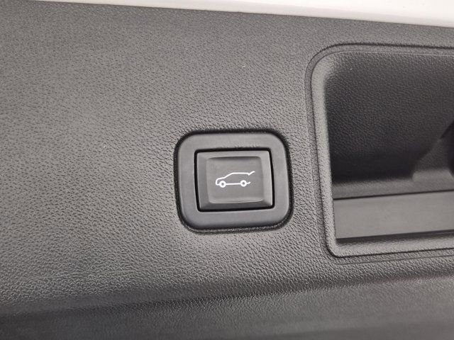 Used 2020 GMC Terrain SLT w/ Preferred Package image 9