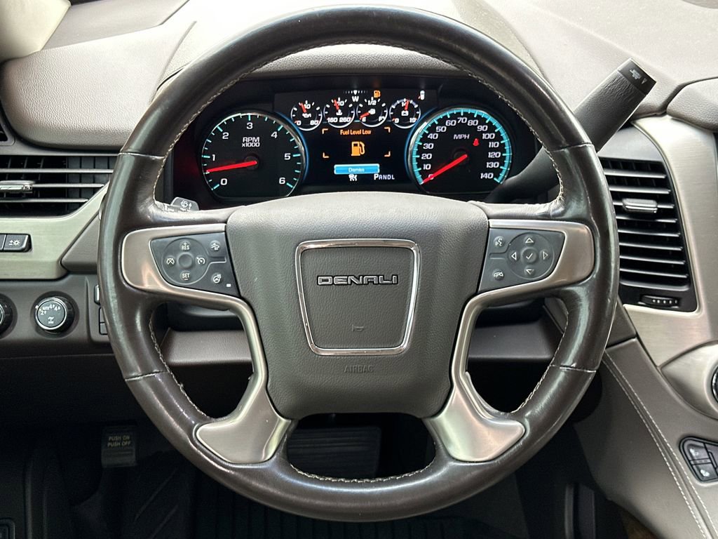 Used 2019 GMC Yukon Denali w/ Denali Ultimate Package AWD/4WD image 18