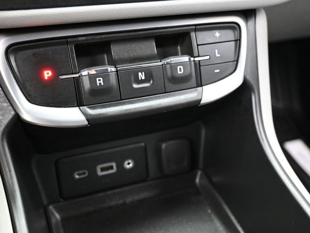 Used 2022 GMC Terrain SLE image 21