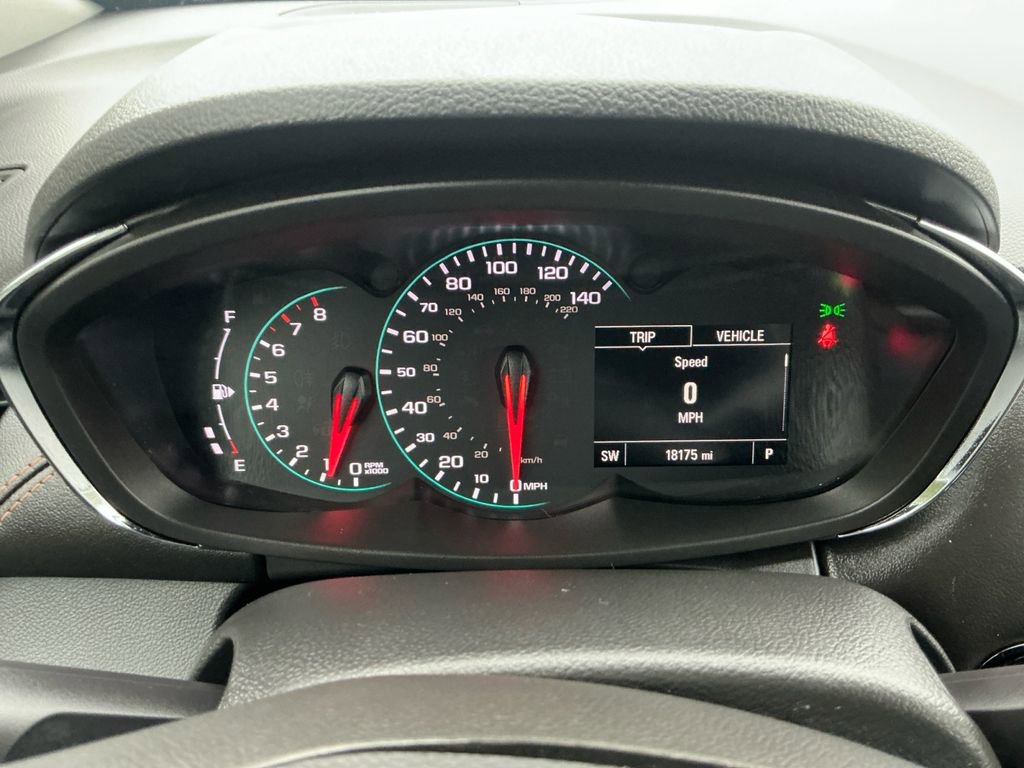 Used 2022 Chevrolet Trax LT w/ Midnight Edition image 20