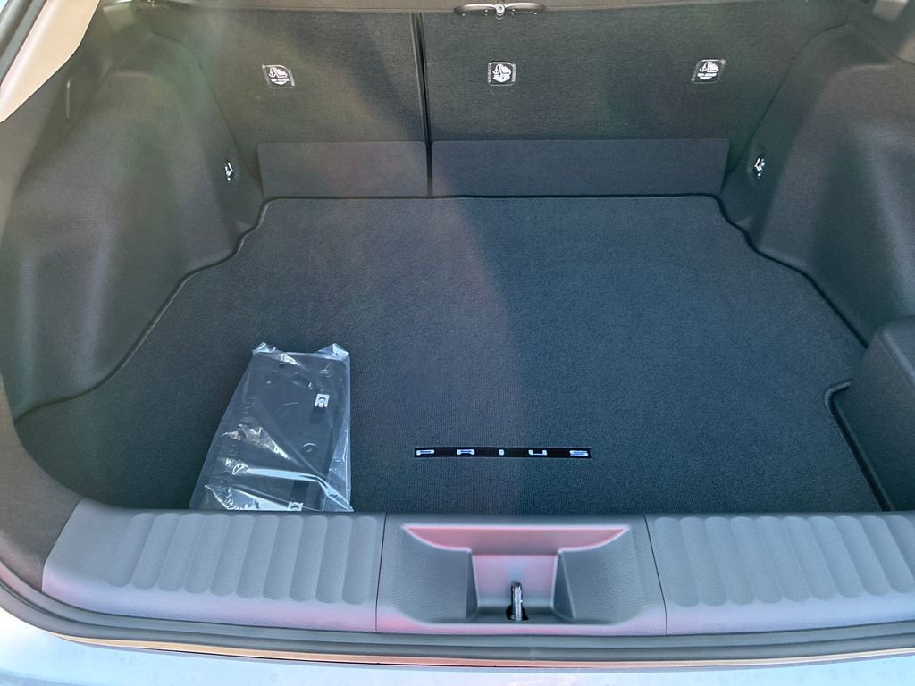 New 2026 Toyota Prius LE image 40