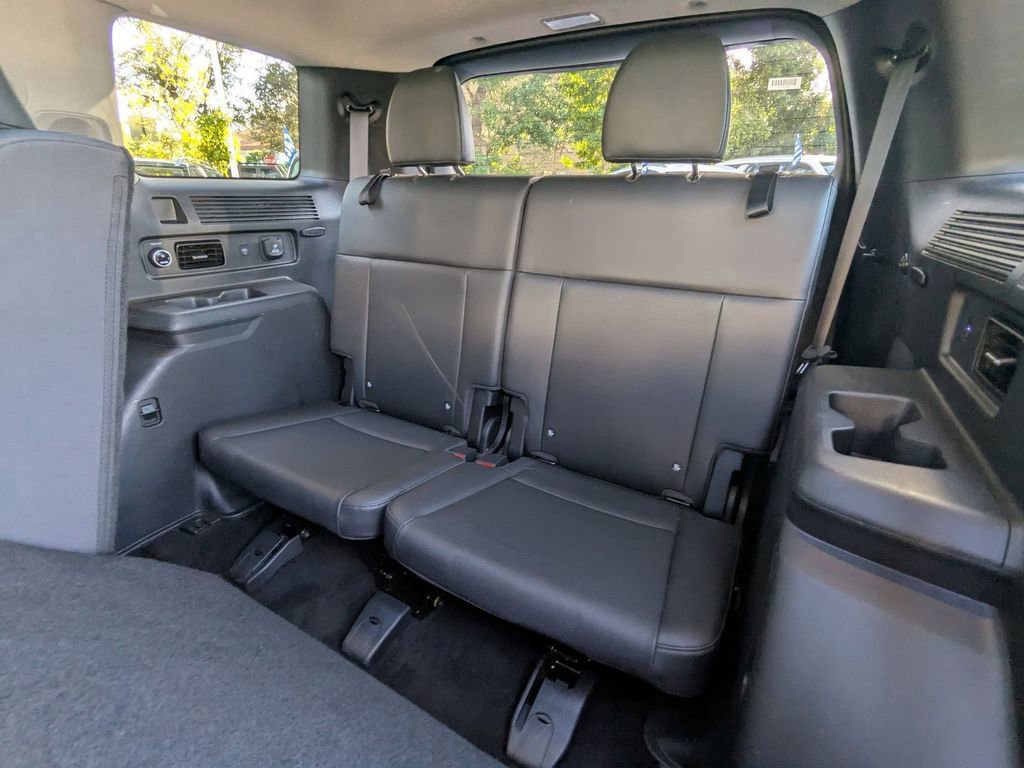 Used 2025 Hyundai Santa Fe Limited image 30