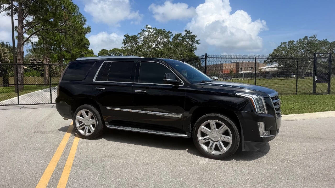 Used 2017 Cadillac Escalade Luxury