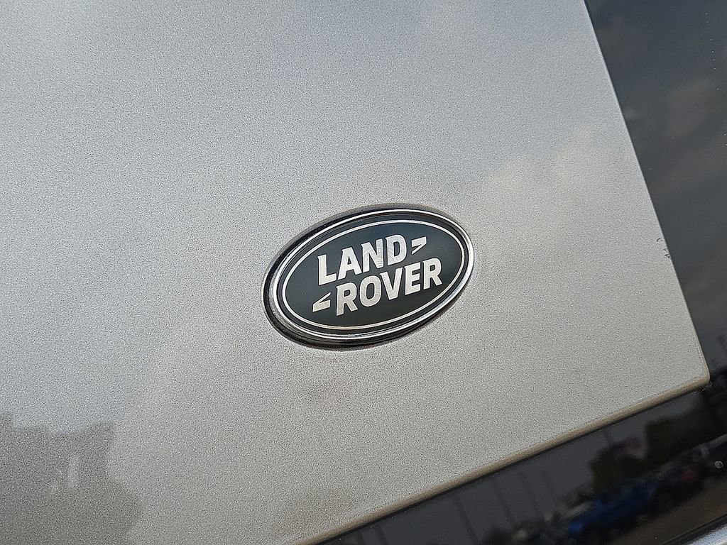 Used 2021 Land Rover Defender 110 SE image 12