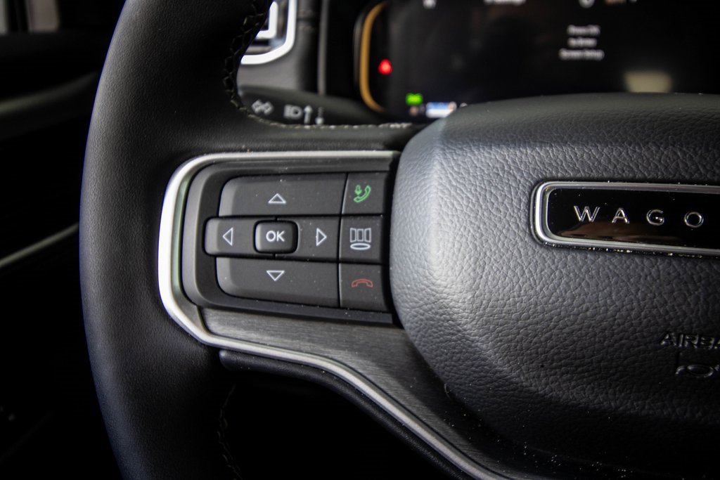 Used 2025 Jeep Wagoneer Series II image 32