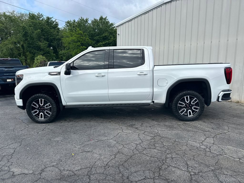 Used 2023 GMC Sierra 1500 AT4 w/ AT4 Premium Package AWD/4WD image 9