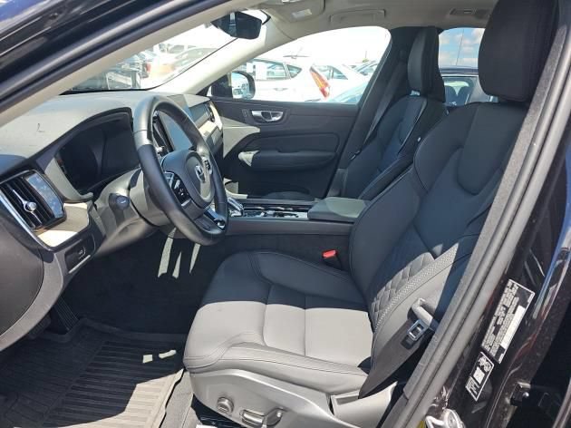Used 2026 Volvo XC60 B5 Plus AWD/4WD image 9