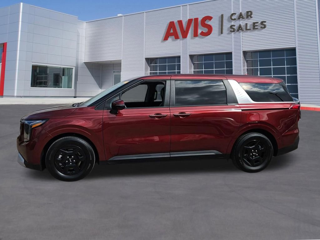 Used 2025 Kia Carnival image 2