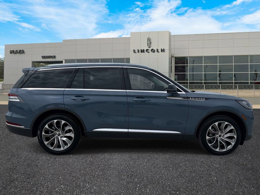 New 2026 Lincoln Aviator Reserve AWD/4WD image 2