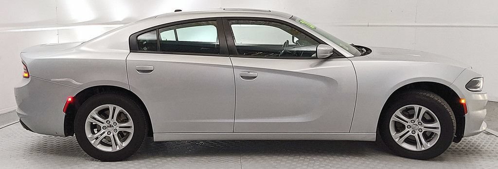 Used 2020 Dodge Charger SXT w/ Leather Interior Group RWD image 2