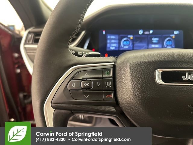 Used 2025 Jeep Grand Cherokee Laredo X w/ Luxury Tech Group I image 30